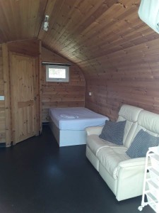 Delux glamping pods  (19)